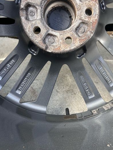 Genuine Audi Q5/SQ5 20" Alloy Wheels - New Pirelli Tyres
