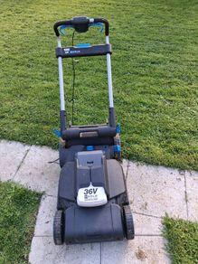 Battery lawnmower
