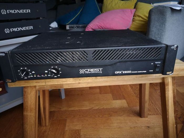 Crest Audio CPX 2600 Power Amp