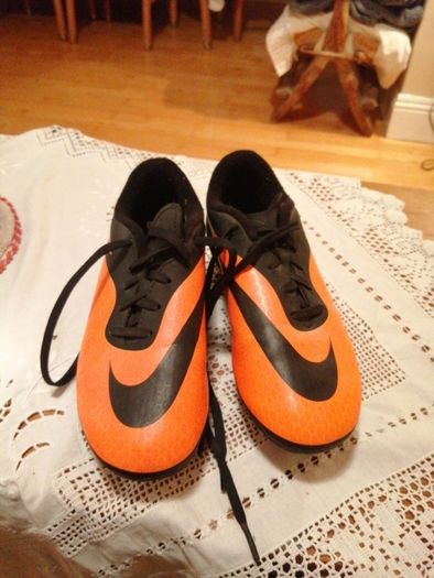football boots size 2