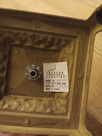 Lamp fitting