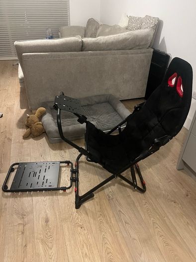 Racing simulator cockpit