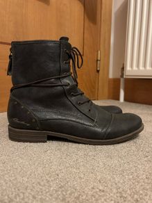 Womens Mustang Lace-Up Ankle Boots EU 42