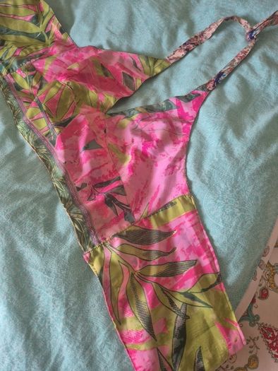 Beautiful Silk REVERSIBLE Halterneck