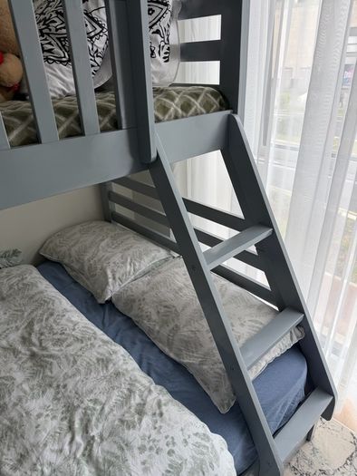 Bunk bed with drawers