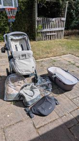 Silver Cross Pioneer buggy & accessories