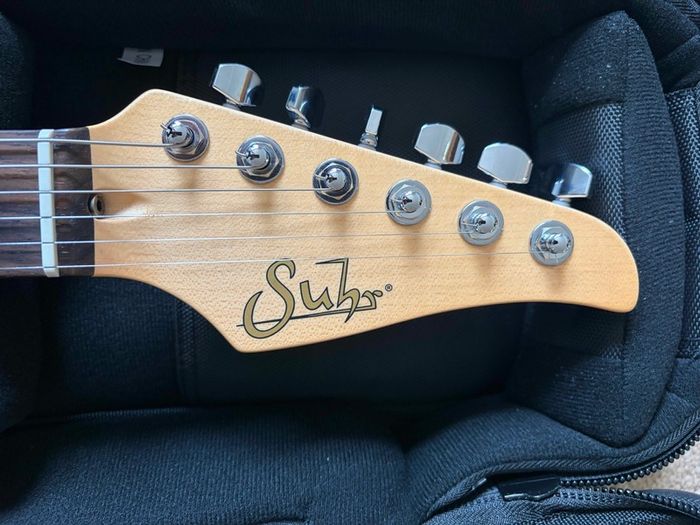 Suhr Classic S