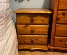 Chest of drawers