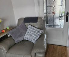 2 recliner chairs