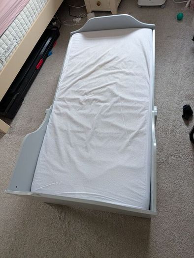 Child's bed