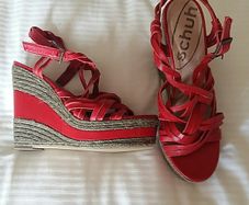 Schuh red wedges