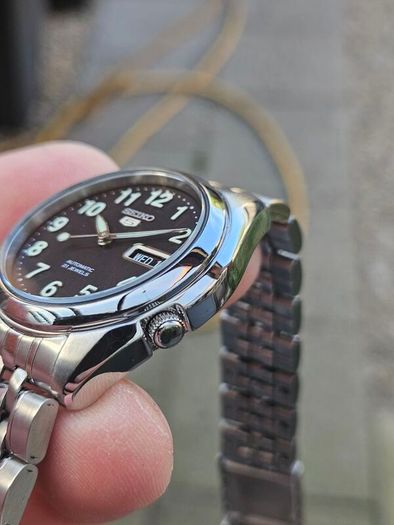 Watch Seiko 5 Automatic.