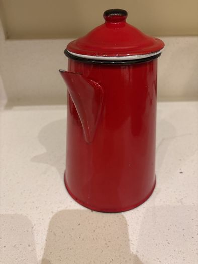 Vintage - Mid Century Red Enamel Coffee Pot with attached lid - 17 cm to lid level