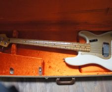 American Vintage '57 Precision Bass