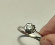 18k Gold diamond cluster engagement ring with papers