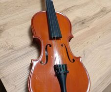 Antoni Violin