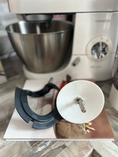 kenwood Premier Chef Kitchen Machine