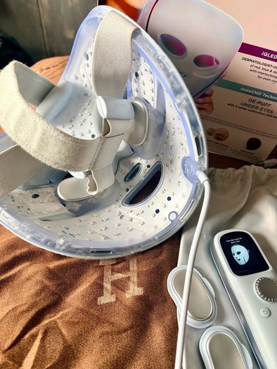 Barely used Shark CryoGlow Under-Eye cooling & LED Mask