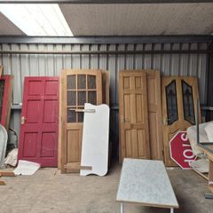 Fireplaces, doors, tiles, Steel acrow, cabinets.