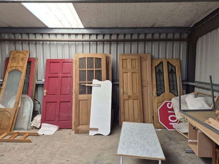 Fireplaces, doors, tiles, Steel acrow, cabinets.