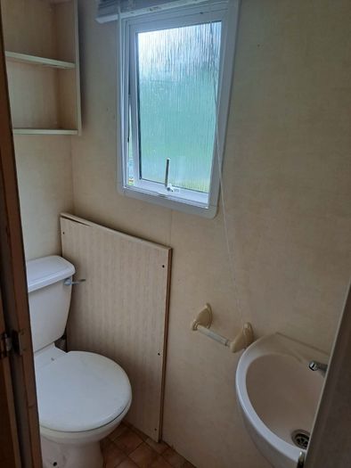 mobile home (open to offer)