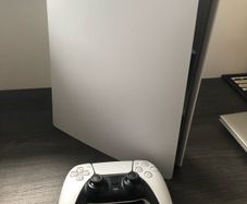 PS5 disk model