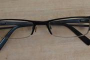 Bench glasses frames with Bench case