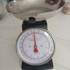 Food weighing scales