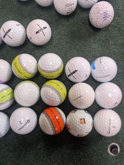 40 Taylormade Premium Balls