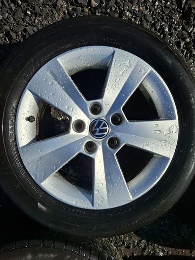 16" Vw Alloys with tyres