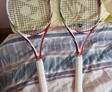 2 x Yonex Vcore 100s
