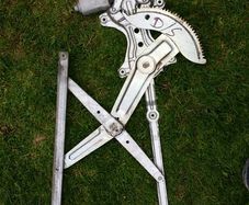 Glanza window regulator