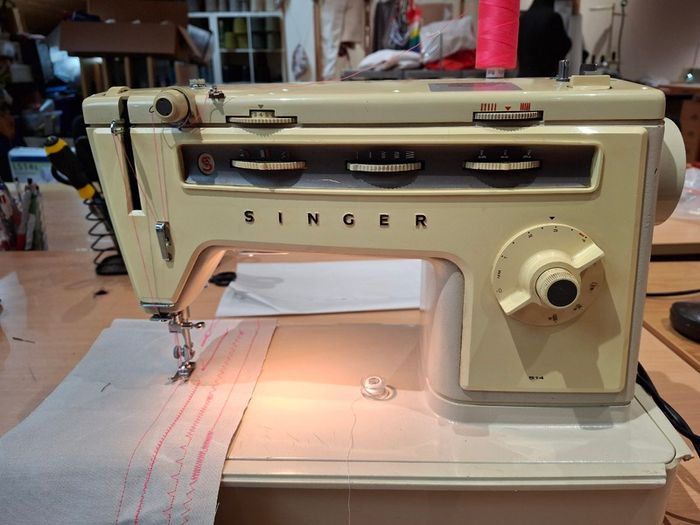 Singer Sewing Machine 514