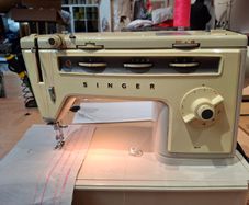 Singer Sewing Machine 514