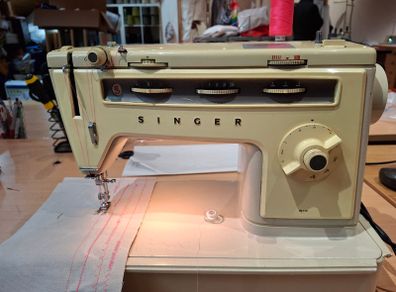 Singer Sewing Machine 514