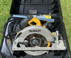 DeWalt 110v Circular saw with new guide rail