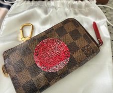 Louis Vuitton Trunk limited edition keycles Authentic