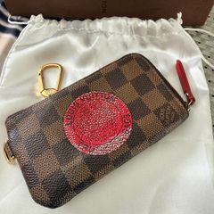 Louis Vuitton Trunk limited edition keycles Authentic