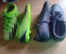 Kids football boots neutral size 3 and size 4