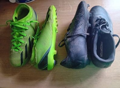 Kids football boots neutral size 3 and size 4