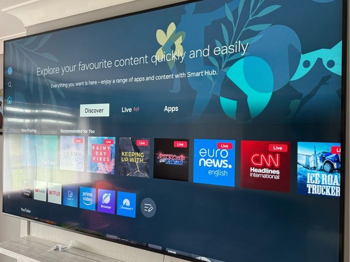 Samsung 75'inch smart tv ( Ultra HD )