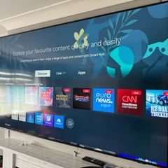 Samsung 75'inch smart tv ( Ultra HD )