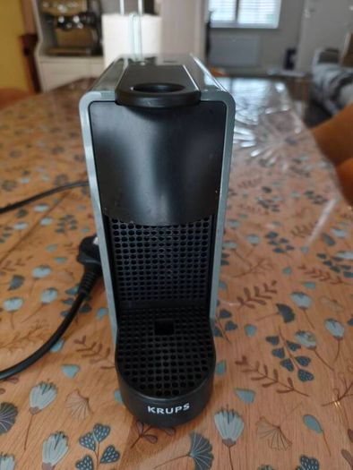 Nespresso coffee machine (old pods)