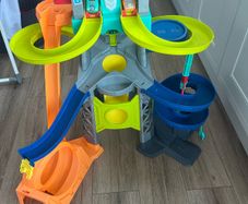 Car race track Fischer price