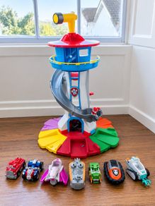 PAW Patrol Lookout Tower Playset + 7 Vehicles