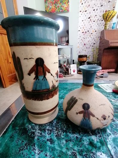 2 Vintage Mexican vases