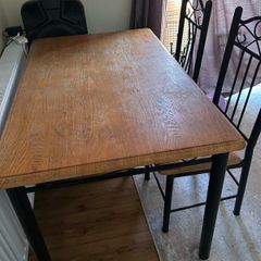 table and chairs