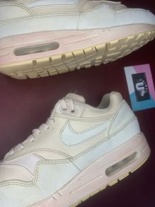 Get Designer 1 of 1 Air Max 1