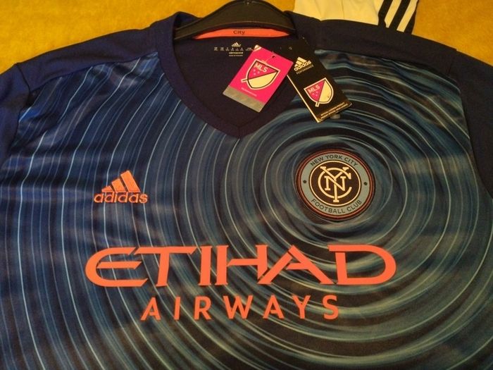 Freepost New York City Soccer Football Shirt 2XL New With Tags