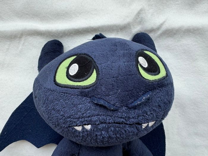 How To Train Your Dragon 2 Toothless Plush 2014 Very USEd DIRty Please look at the pictures
